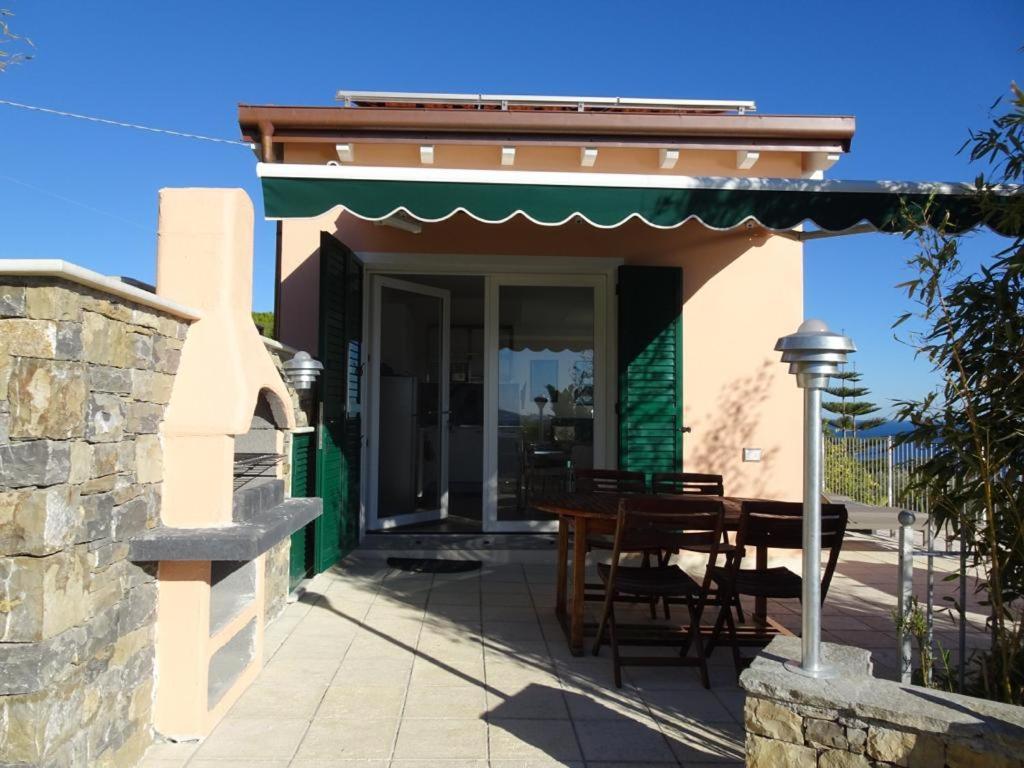 Villetta Sole Mare 산토스테파노알마레 외부 사진