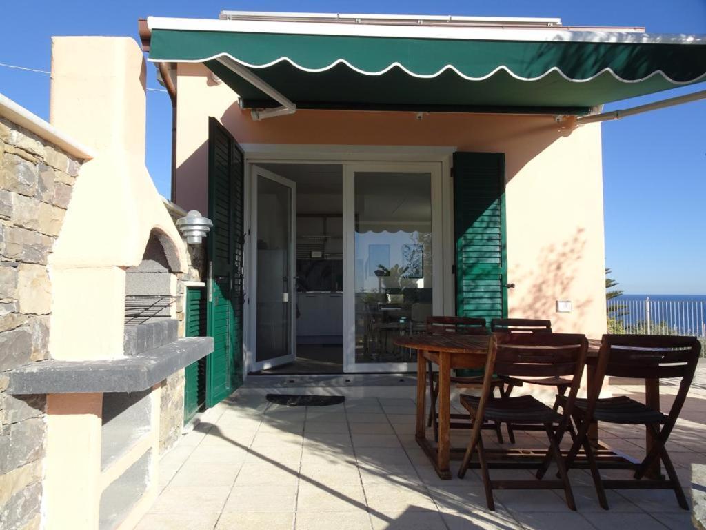 Villetta Sole Mare 산토스테파노알마레 외부 사진